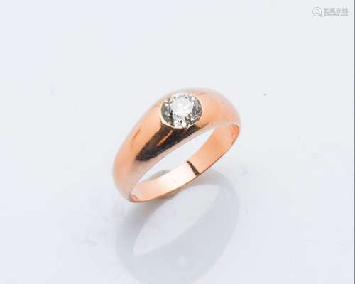 Bague jonc de forme chevalière en or rose 14 carat…