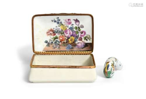 A German porcelain table snuff box late 18th/early…
