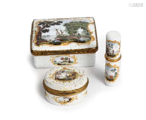 A south Staffordshire snuff box c.1760 80, the lid…