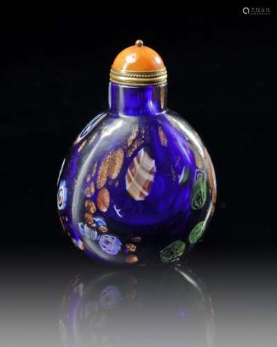 A LARGE CHINESE BLUE GROUND COLOURED GLASS SNUFF B…