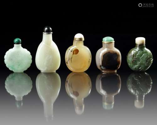 FIVE CHINESE HARDSTONE SNUFF BOTTLES