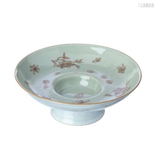 Chinese silver bowl with fowers
