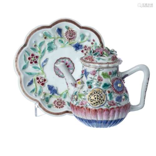Chinese porcelain teapot, Yongzheng