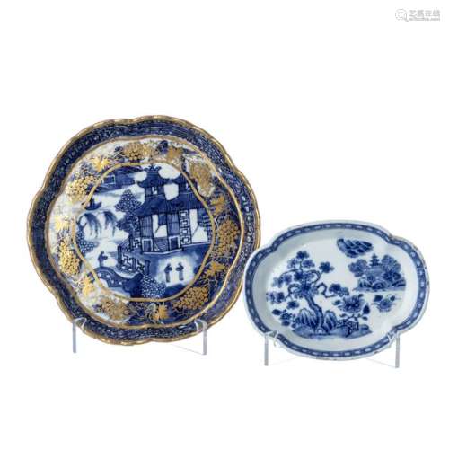 Two saucers in chinese porcelain, Qianlong