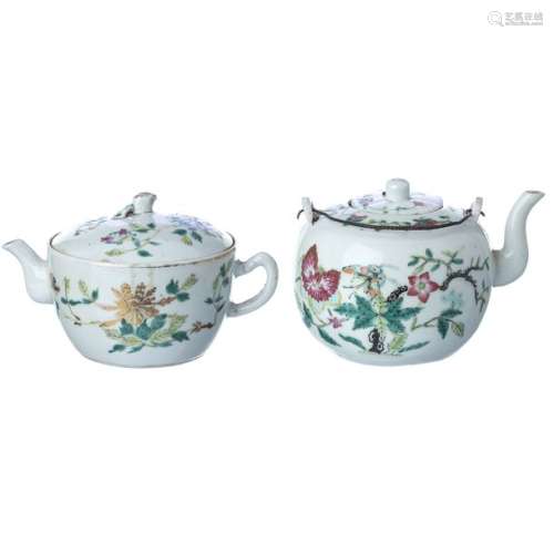 Two teapots in chinese porcelain, Tongzhi