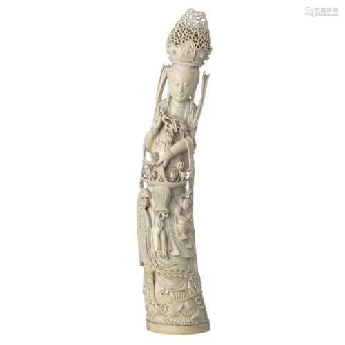 Guanyin in ivory, Minguo