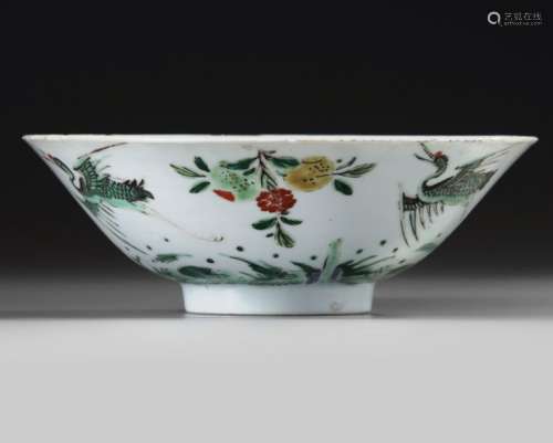 A CHINESE FAMILLE VERTE 'CRANE AND PEACH' BOWL