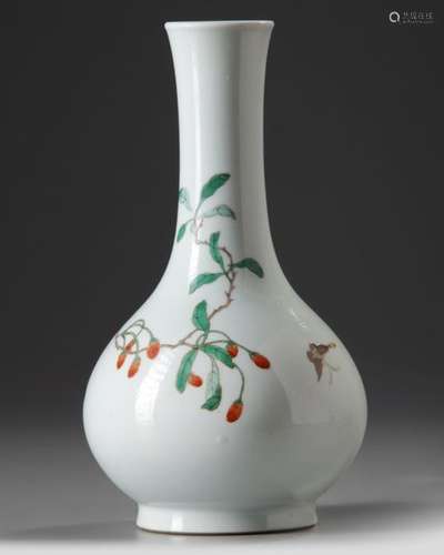 A CHINESE FAMILLE VERTE BOTTLE VASE