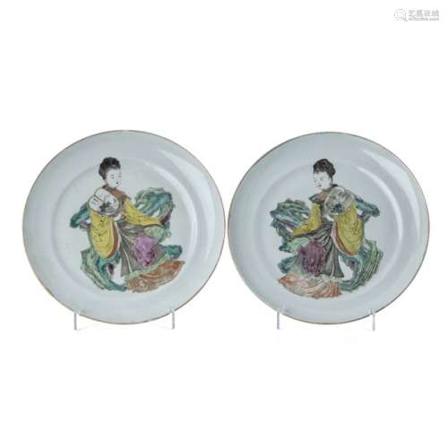 Pair of Chinese Female Figure plates, Minguo