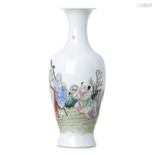 Chinese porcelain vase, Republic