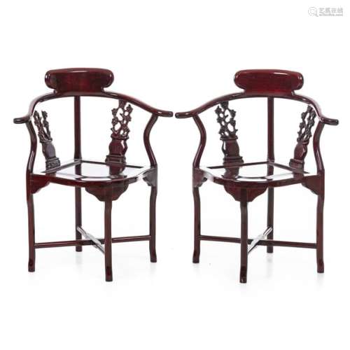 Pair of chinese corner chairs, Minguo