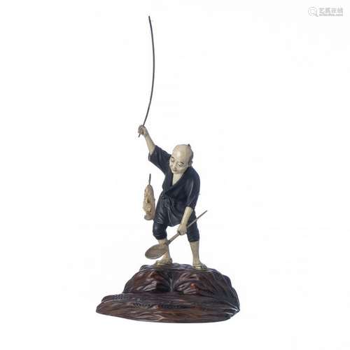 Okimono 'Fishermen' in Ivory, Bronze and Wood, Mei…