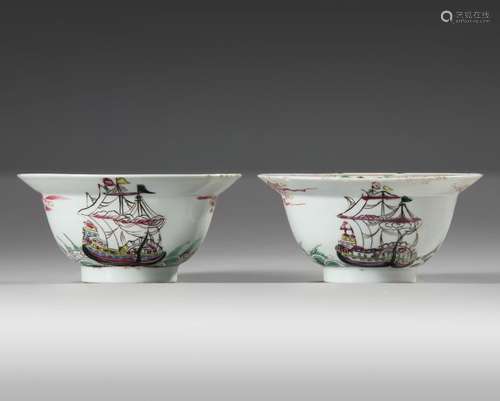 A PAIR OF CHINESE FAMILLE ROSE 'SHIP 'BOWLS