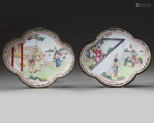 A FINE PAIR OF LOBED CANTON ENAMELED DISHES WITH F…
