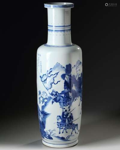 A LARGE CHINESE BLUE AND WHITE ROULEAU VASE