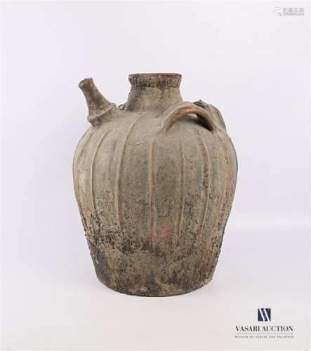 Terracotta oil jar, the rumen with pinched edges h…