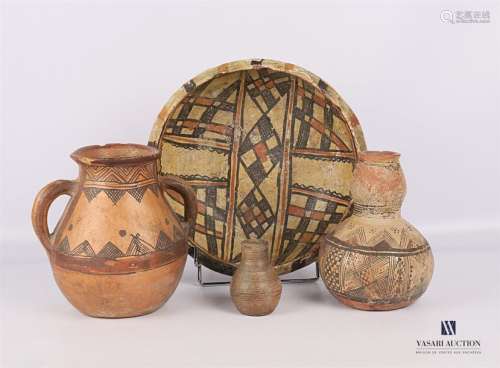 BERBERE Baluster shaped pottery vase with geometri…