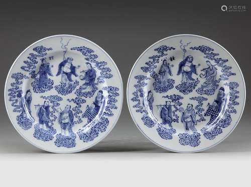 A PAIR OF CHINESE BLUE AND WHITE 'EIGHT IMMORTALS'…