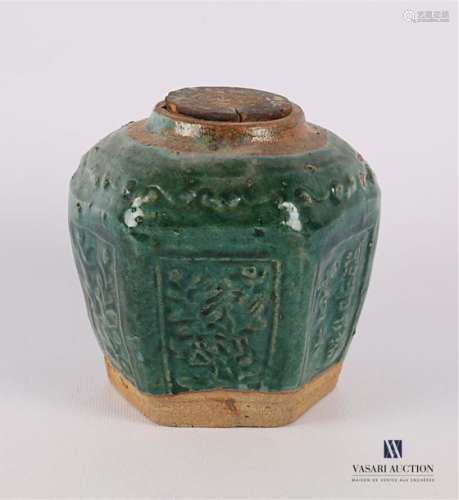 CHINA Hexagonal green enamelled stoneware urn with…