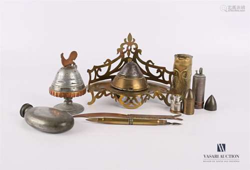 Lot including trench souvenirs such as an inkwell …