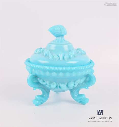 Candy box in blue opaline decorated with shell fes…