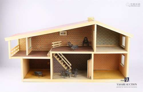 LISA Doll's house made of plastic, cardboard and c…