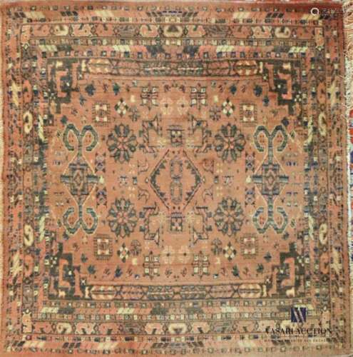 MIDDLE EAST Square wool carpet decorated with geom…