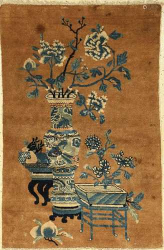 Fine Beijing antique rug, China, 19th century,wool on