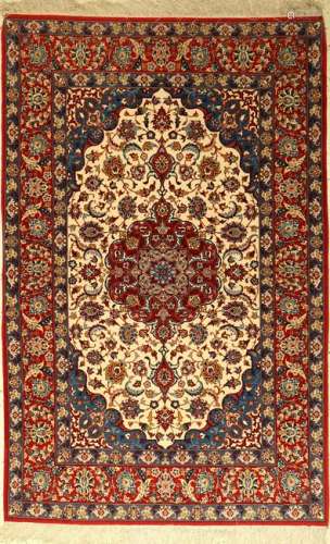 Fine Isfahan rug old, Persia, approx. 40 years, wool