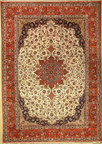 Fine Isfahan (Signed) carpet, Persia, approx. 30 years