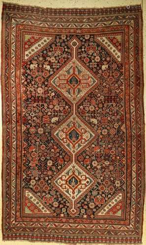 Antique Gashgai rug, Persia, around 1900, woolon wool