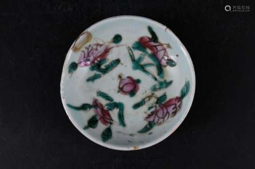 Small Qing Porcelain Famille Rose Plate