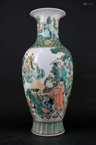 Large Chinese Qing Porcelain Famille Rose Vase