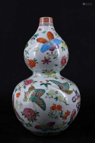 Qing Porcelain Famille Rose Gourd Vase