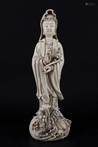 Qing Porcelain Dehuaci GuanYin Figure