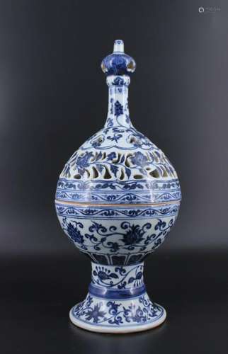 Ming Porcelain Blue&White Floral Vase