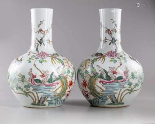 A PAIR OF LARGE CHINESE FAMILLE ROSE 'BIRDS AND FL…