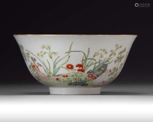 A CHINESE FAMILLE ROSE 'FLOWER AND LINGZHI' BOWL