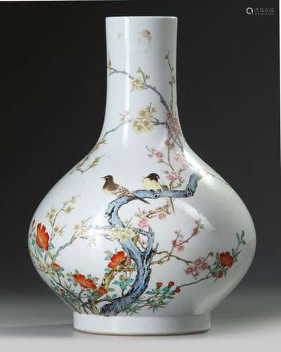 A CHINESE FAMILLE ROSE BOTTLE VASE