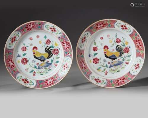 A PAIR OF CHINESE FAMILLE ROSE 'COCKEREL' DISHES