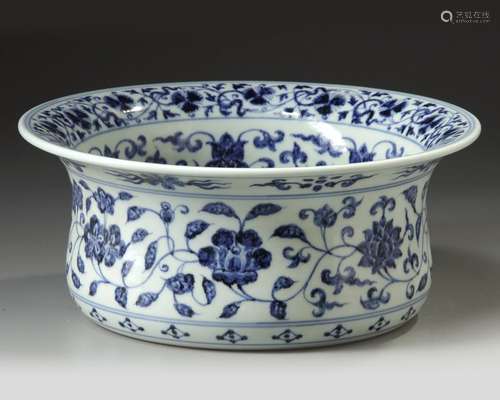 A CHINESE BLUE AND WHITE MING STYLE BASIN