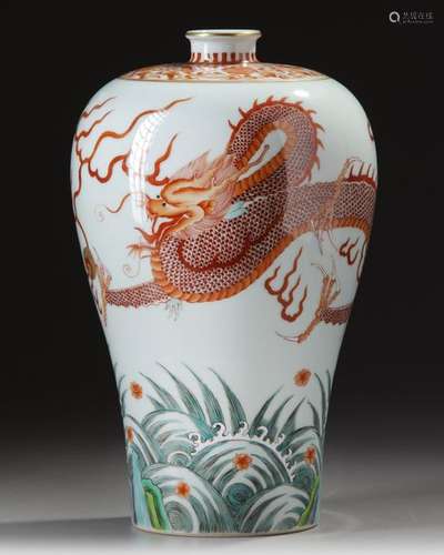 A CHINESE IRON RED DECORATED MEIPING VASE