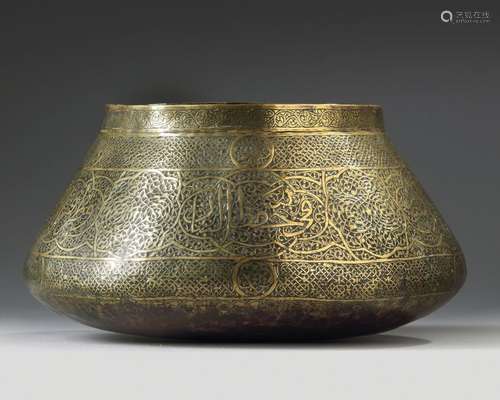 A MAMLUK REVIAL STYLE BRASS BOWL