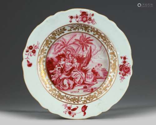 A CHINESE PUCE AND GILT DECORATED 'BATAVIA' DISH