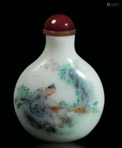 A glass snuff bottle, China, Qing Dynasty