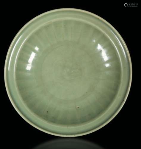 A Longquan Celadon plate, China, Ming Dynasty