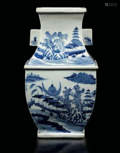 A porcelain vase, China, Qing Dynasty