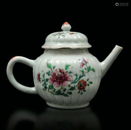 A Pink Family teapot, China, Qing Dynasty