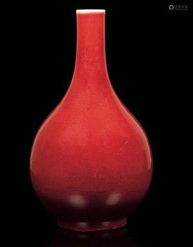 An oxblood porcelain vase, China, Qing Dynasty