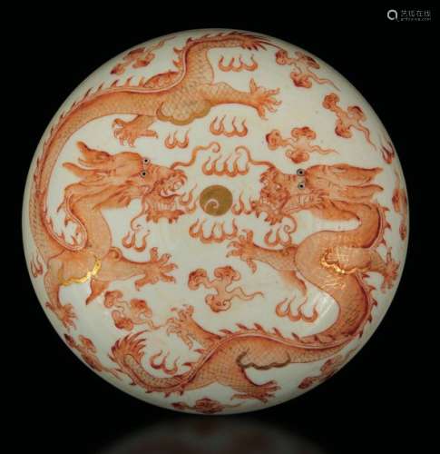 A porcelain box, China, Qing Dynasty